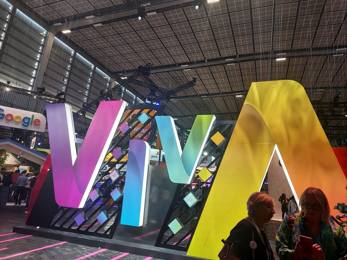 STREAMWIDE's tweet photo. Jour 1 #Vivatech 🚀

Rejoignez l'équipe STREAMWIDE au stand M47 pour assister à une démonstration live de notre solution de field service management My Business.

#business #management #fieldservice #productivité #efficacité https://t.co/jIKbgLdqOZ
