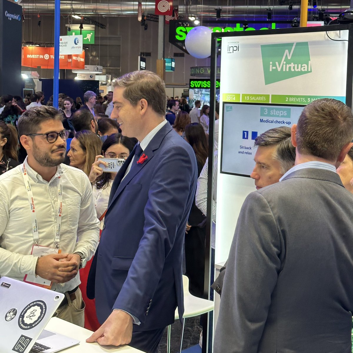 Business France tweet media