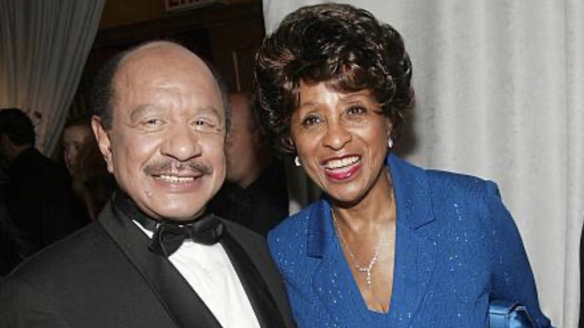 TheDustinFitz's tweet image. Happy 92nd birthday to #MarlaGibbs! You are loved. ❤️