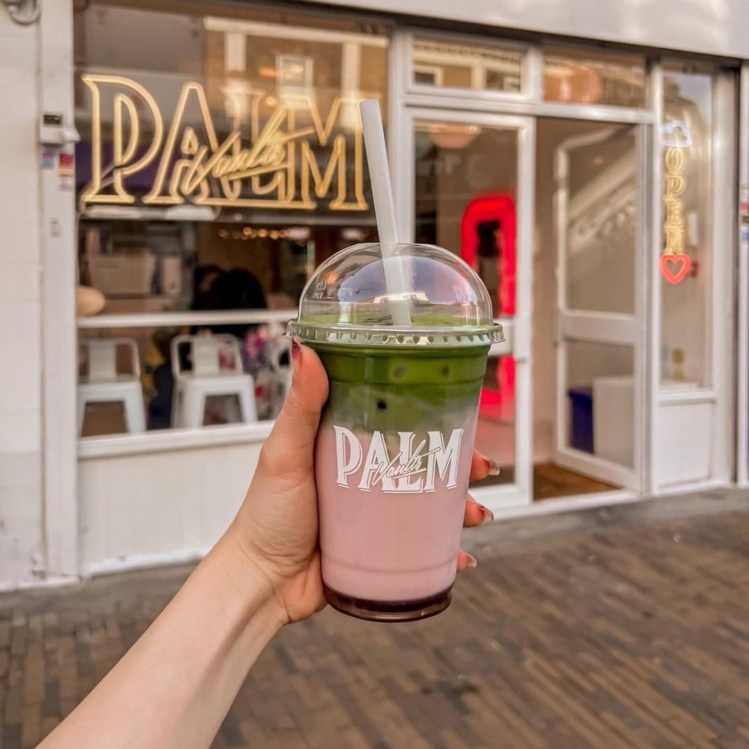 PrintedCupCo's tweet photo. Let your customers sip in style with our screen-printed PET cups! Choose from our range of stock ink colours, or go bespoke with your perfect Pantone shade π
#brandedcups #madeinbritain #printedcups #customcups #summer #branding #packaging #screenprint https://t.co/mkrHSrM5ck