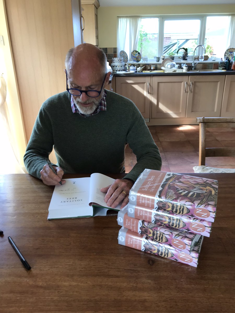 LoeBooks1's tweet photo. Many thanks to Nick Owens and Ted Benton for signing their New Naturalist title - Solitary Bees, for our subscribers. #newnaturalist, #solitarybees, #books #bees #nature https://t.co/JBbZQ9EZKh