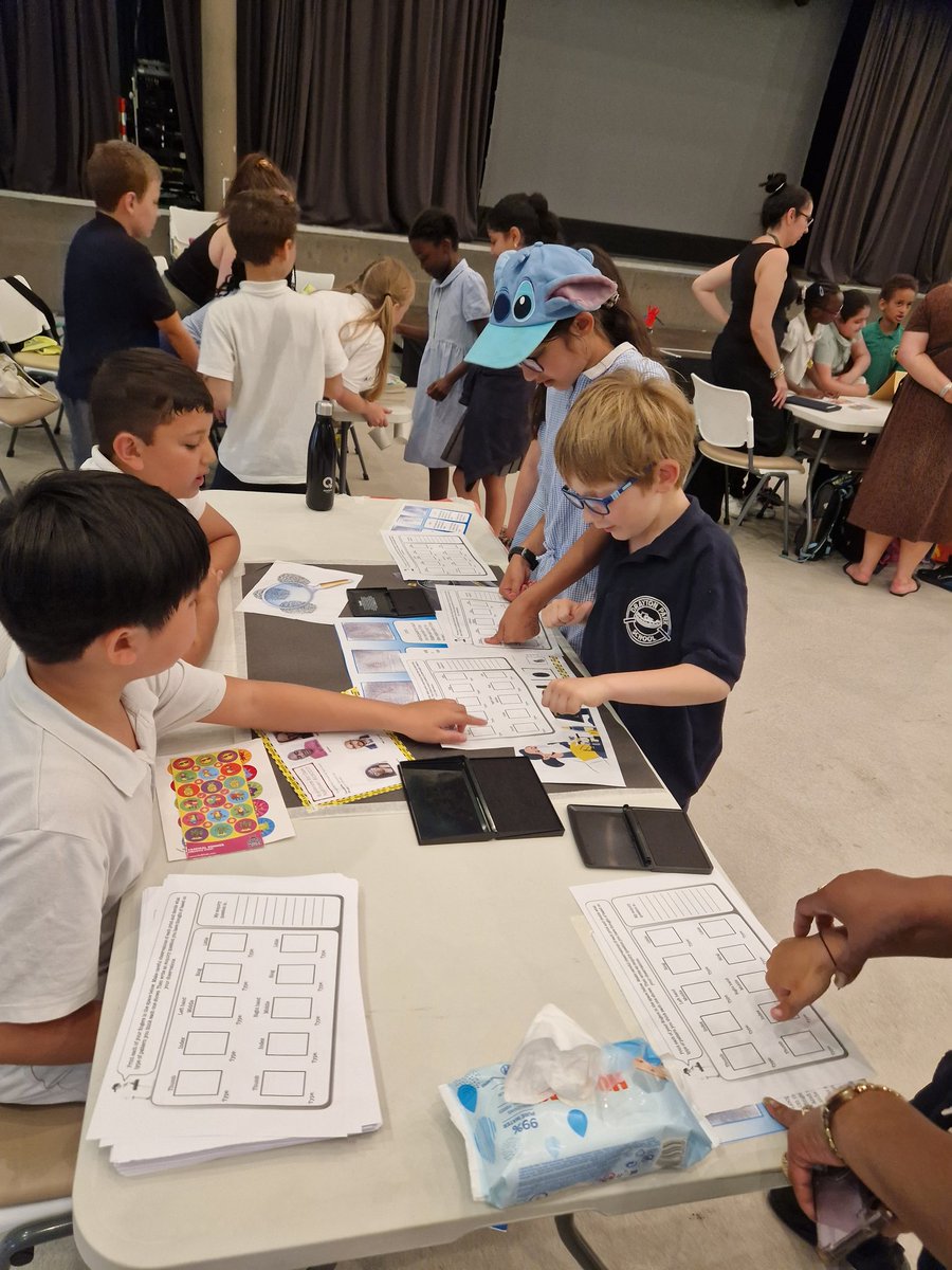 An amazing afternoon at Islington's Great Science Share where our children showcased their excellent scientific knowledge and even met the mayor of Islington!