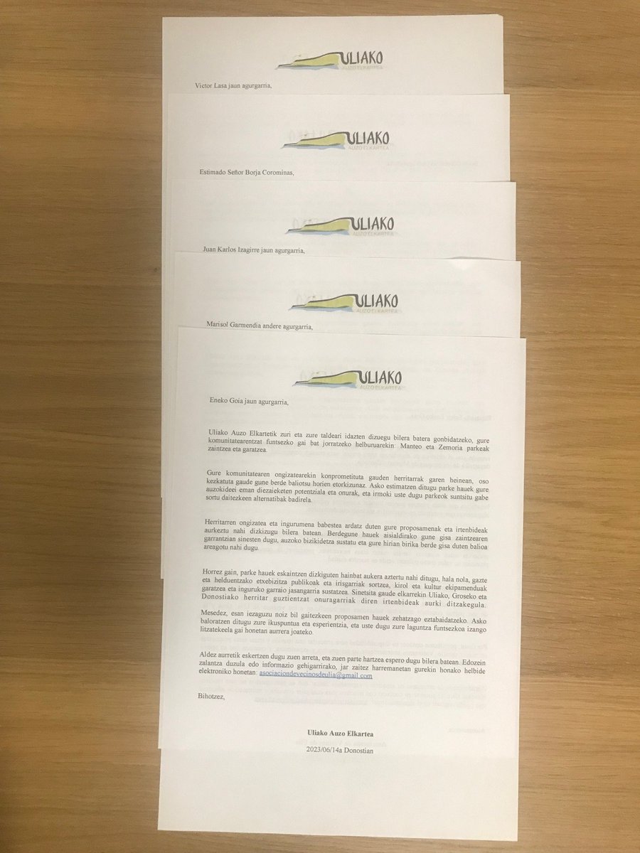 SinaduraBAT's tweet image. ¡Llamado a los partidos políticos de @ayto_ss ! Hoy entregamos  personalmente invitaciones para proteger nuestros parques. 
🗣️Queremos un  diálogo constructivo y soluciones que preserven nuestro entorno natural.  
¡Juntos podemos lograrlo! 
💚 #ParquesDeTodos  
💚#DENONparkeak