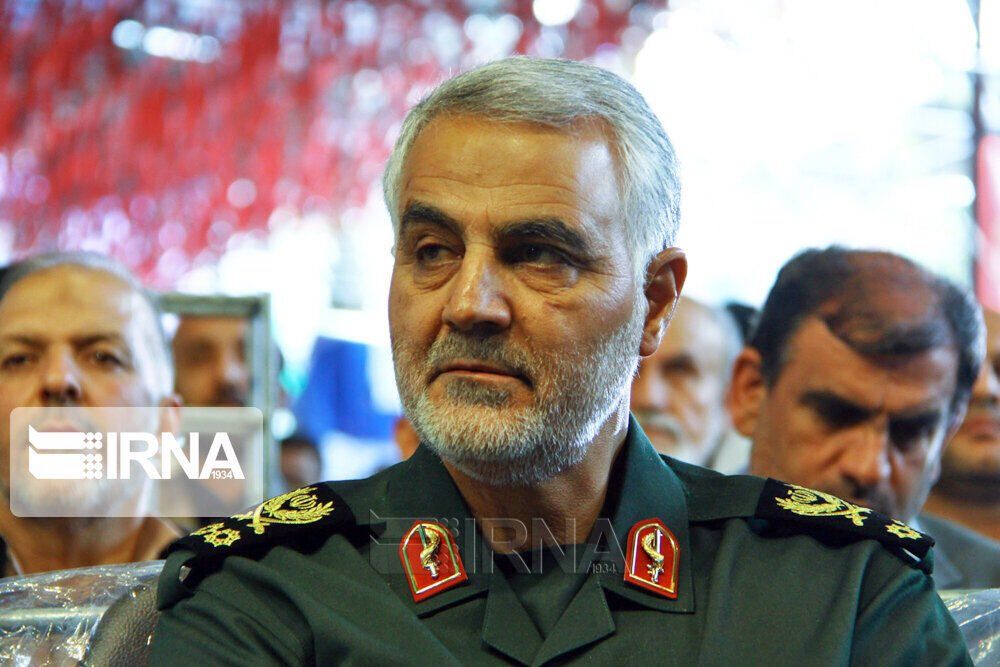 🇮🇷🇻🇪🗿 |Gen.Soleimani’s statue to be erected at Simon Bolivar's  mausoleum in Caracas. 

- President Maduro 

Maduro added: “I have great respect for Martyred Gen.Soleimani, He was a great man and many are not aware of his contributions,”

#VivaResistencia #Hero