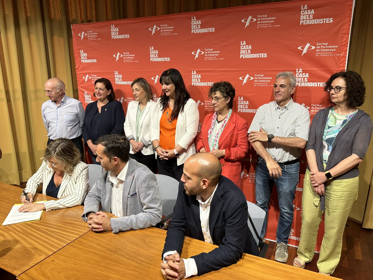 esquerratortosa's tweet photo. 💪🏻El pacte de Govern i l’acord d’estabilitat representen un revulsiu que engresca i il·lusiona a totes les forces polítiques implicades perquè representen una oportunitat per fer les coses amb un estil diferent. https://t.co/I5ujOmlwDu