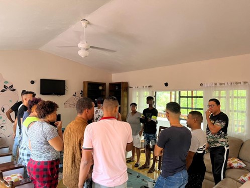 AECID_es's tweet photo. #MesDelOrgullo 🏳️‍🌈 En @AECIDRD🇩🇴 trabajamos estrechamente🤝 con las ONGD #PROACTIVIDAD y #REVASA para visibilizar la realidad y los problemas asociados a la discriminación por orientación sexual e identidad de género de la población #LGTBIQ #AECIDIgualdad https://t.co/jYo9EAalRU