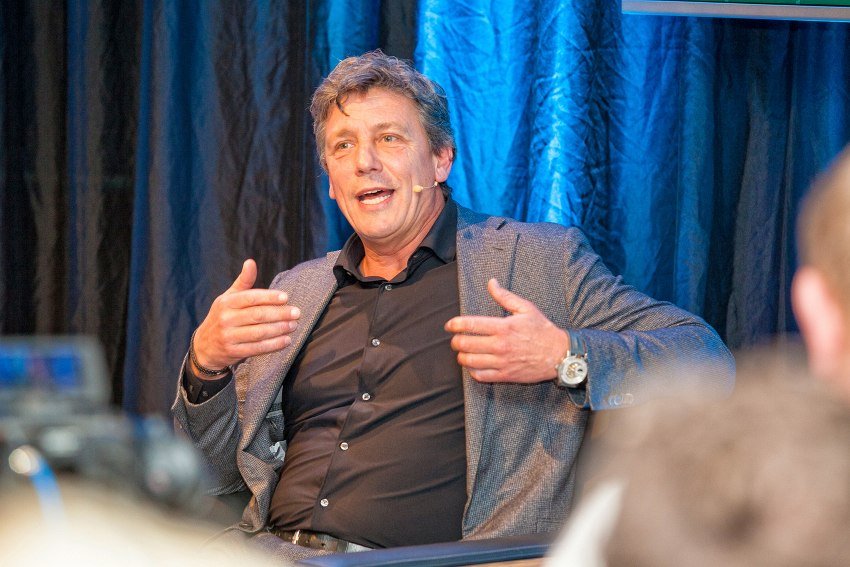 Service Management (@servicemanagmnt) on Twitter photo Jacco Vonhof (<a href="/MKBNL/">MKB-Nederland</a>) wil arbeidsmarkt moderniseren.
servicemanagement.nl/ondernemen/jac… Jacco Vonhof (<a href="/MKBNL/">MKB-Nederland</a>) wil arbeidsmarkt moderniseren.
servicemanagement.nl/ondernemen/jac…