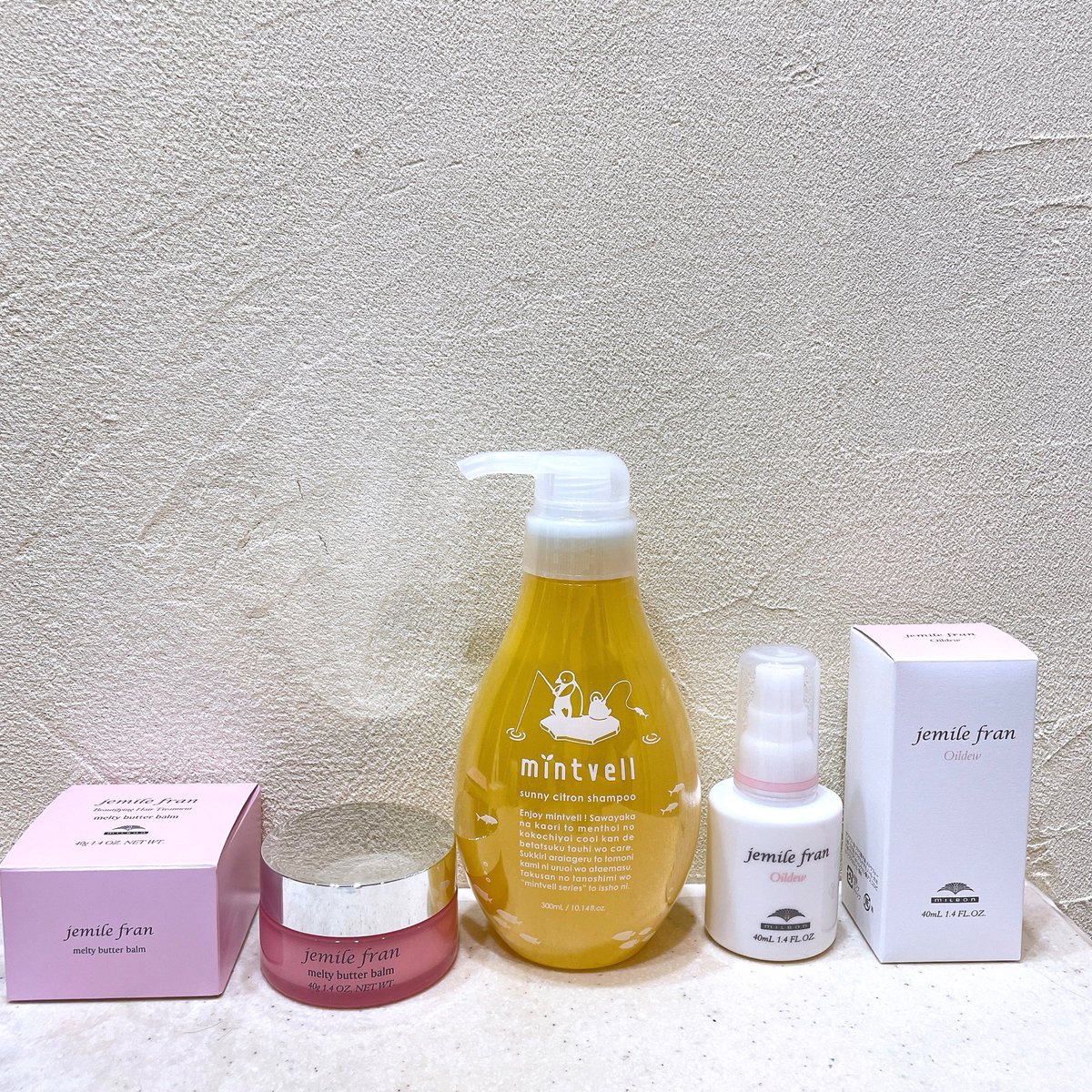 k__cosmetics's tweet photo. スパセで購入したヘアケア
夏といえばmintvell🌱
パッケージ剥がしたら可愛くなくなっちゃった...🥺
#mintvell
#ミントシャンプー
#ミルボン
#ジェミールフラン
#ヘアケア https://t.co/V7YT63Ro5X