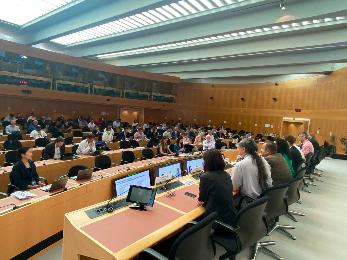 At #GEOSymposium we presented two emerging flagship initiatives we are “incubating” at <a href="/GEOSEC2025/">Group on Earth Observations</a>: the Global Ecosystems Atlas and the Global Integrated Heat &amp; Health Service to respond to pressing and complex global challenges with co-designed, demand-driven EO solutions 👩🏼‍🔧🌍🛰️