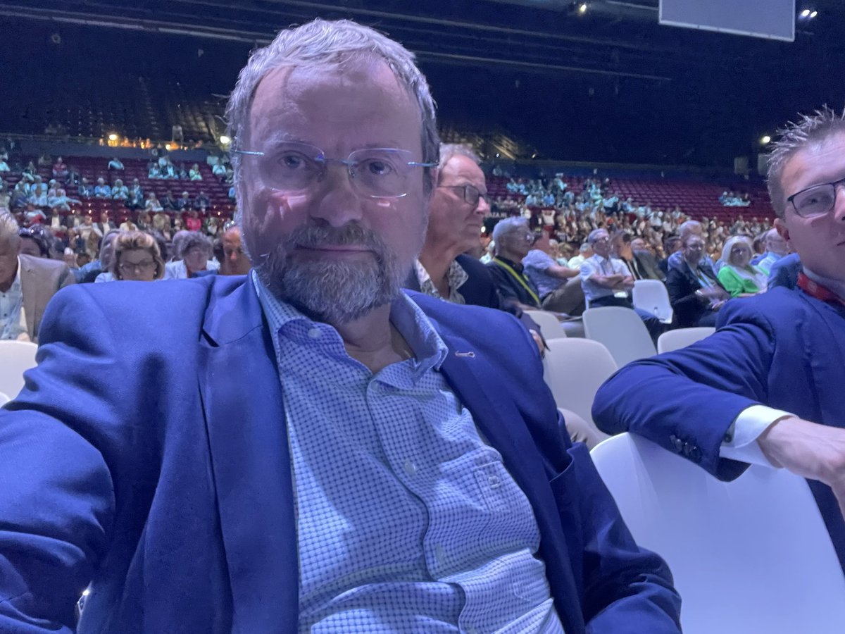 Rob_Duiven's tweet photo. In Groningen op de algemene ledenvergadering van de VNG om namens het actiecomité Raden @in_verzet  steun uit te spreken alle voorstellen die een solide, stabiele en duurzame financiële positie van de gemeenten oplevert. https://t.co/ahS1II7N8j