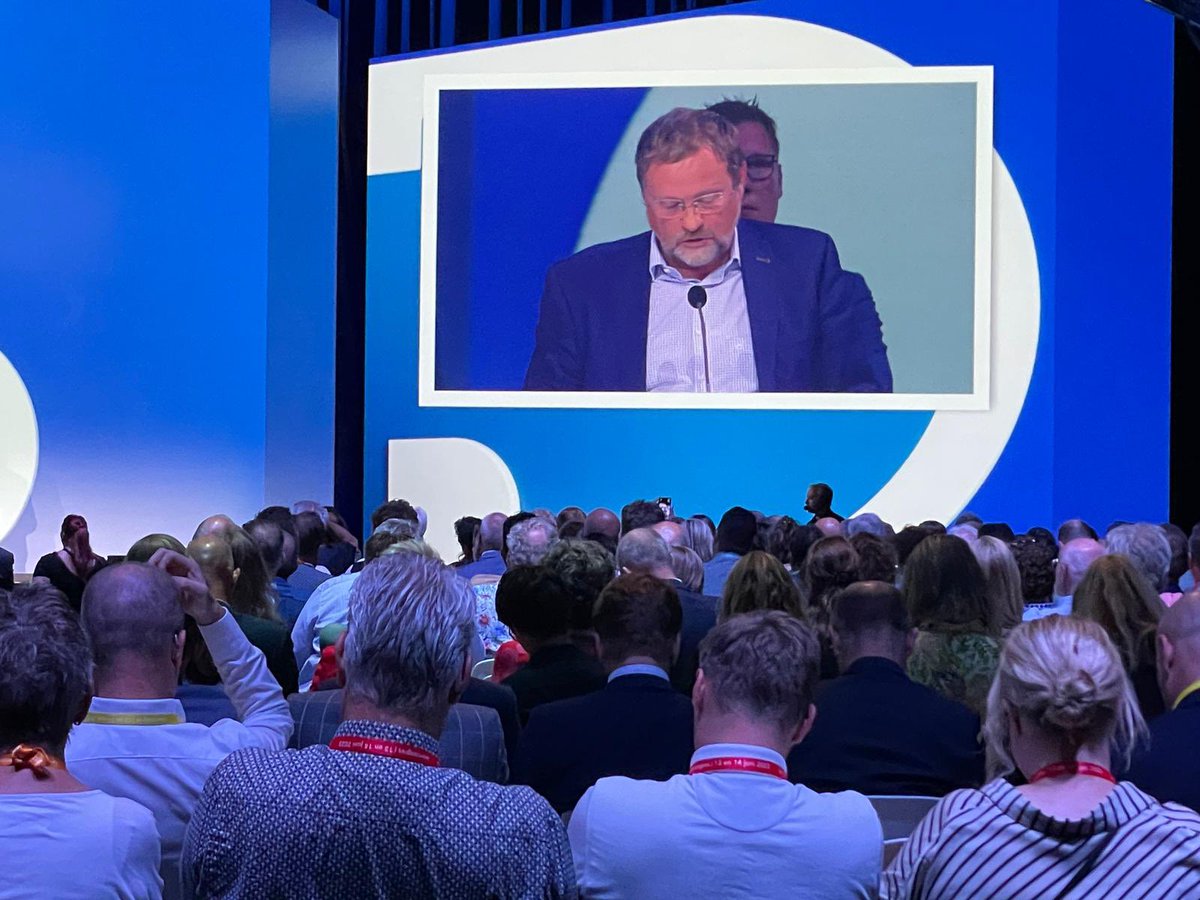 Rob_Duiven's tweet photo. In Groningen op de algemene ledenvergadering van de VNG om namens het actiecomité Raden @in_verzet  steun uit te spreken alle voorstellen die een solide, stabiele en duurzame financiële positie van de gemeenten oplevert. https://t.co/ahS1II7N8j