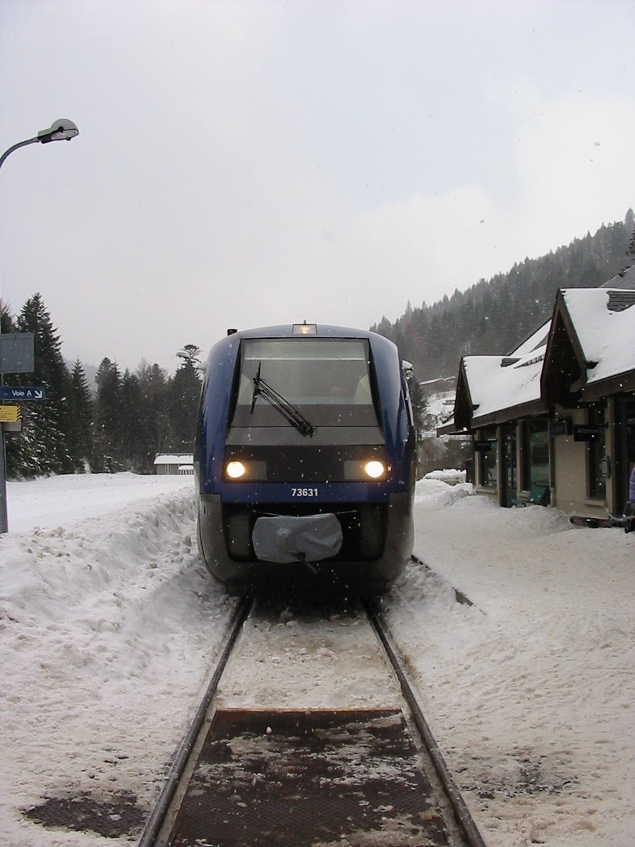 Rouler sous la neige, c'est le top.
Il y a pourtant un danger bien caché.

Thread ⤵️⤵️⤵️