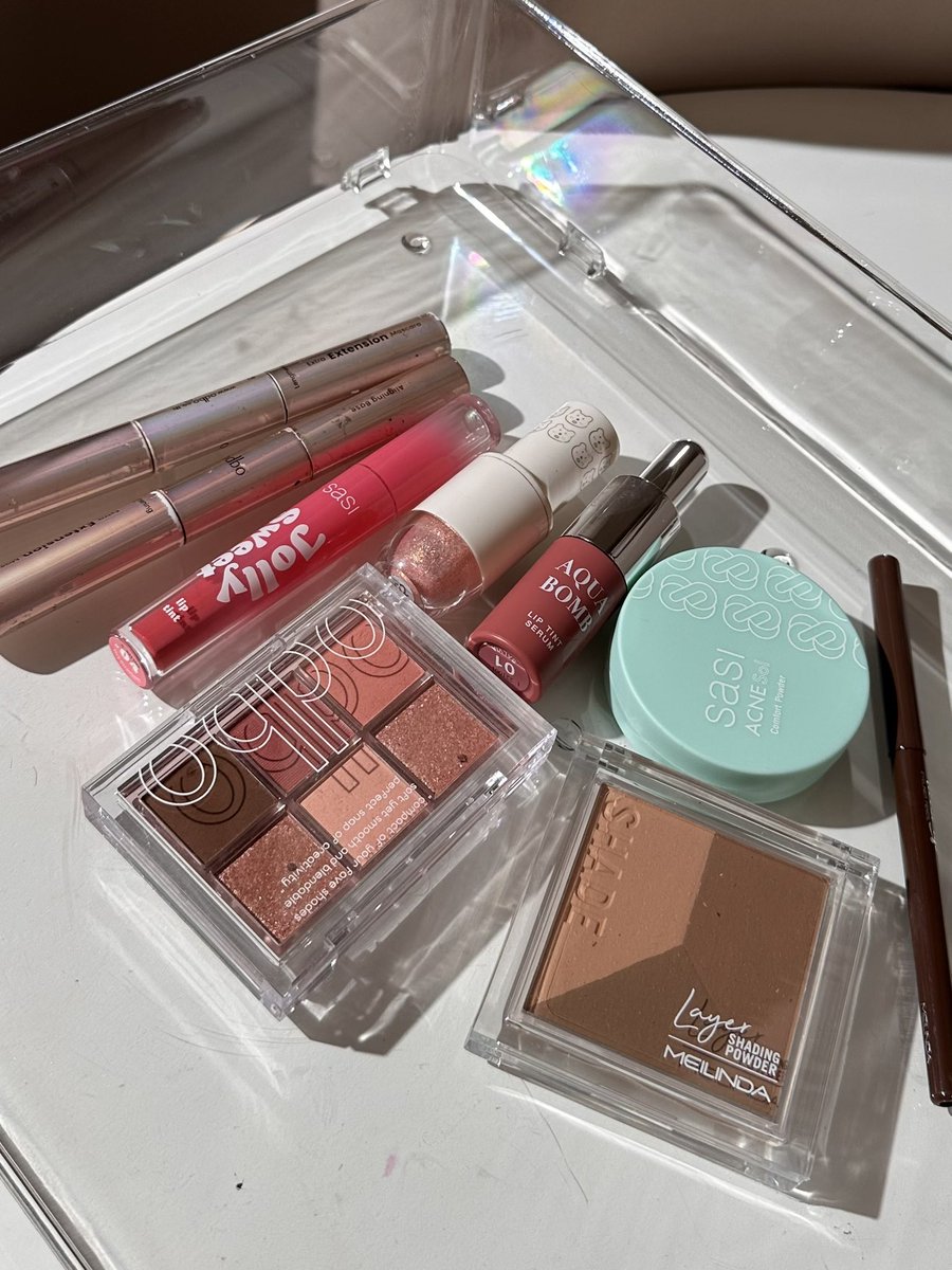 kittyxty's tweet photo. —รวมไอเท็มที่ถูกเเละดีจริงๆ เเต่ละอันไม่มีเกิน 200 บาทแก เเต่ฟินนิชลุคคือคิ้วๆคาวาอิ 100%🎀🖤 https://t.co/MAmgqRaBgu