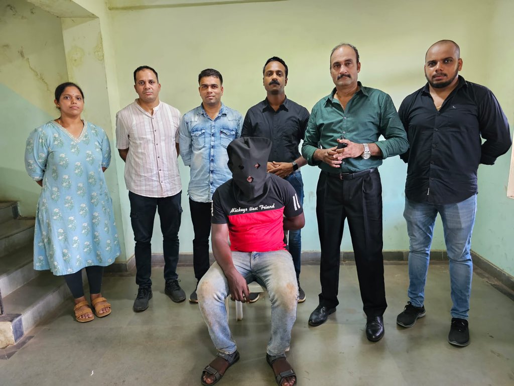 Delsu_Official's tweet photo. Nigerian man arrested with 40 grams of cocaine in India https://t.co/6mu0KfP5Kq https://t.co/zUN2yPuIS0
