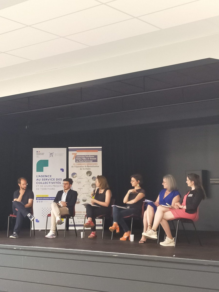 ANCTerritoires's tweet photo. N°2⃣ Les parcours résidentiels des personnes âgées  🎙️

Frédéric Balard - chercheur @Univ_Lorraine 
@Angel_Giacomini - Resp. prospective @RFVAA 
Tyhpaine Mahé - cheffe de projet @CNSA_actu 
@Nassim_Moussi - Fondateur "Villes, territoires et vieilissement" https://t.co/mZKxRVy4wO https://t.co/7rruXb5kYW