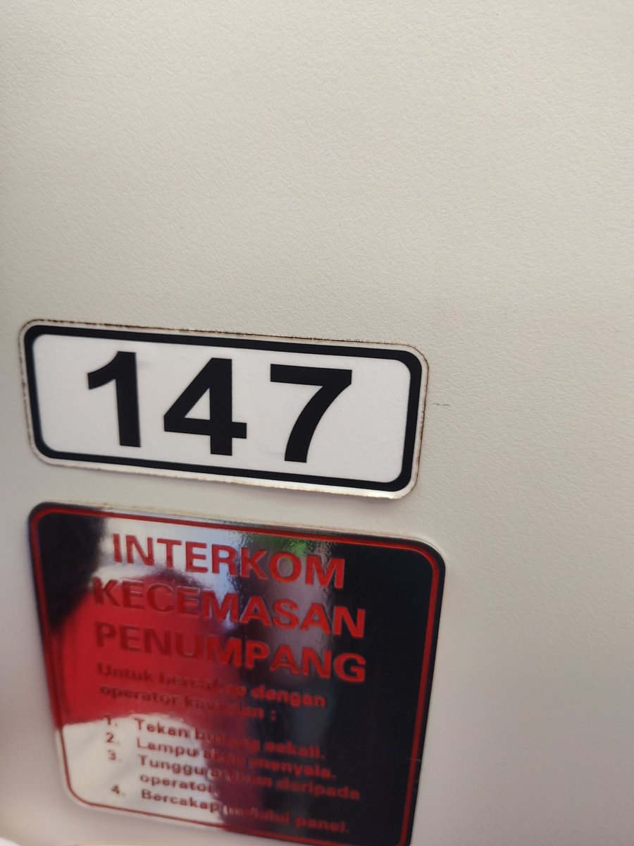 a_farisalias's tweet photo. @askrapidkl tren lrt 147 bersawang https://t.co/TkHx7xQGdi