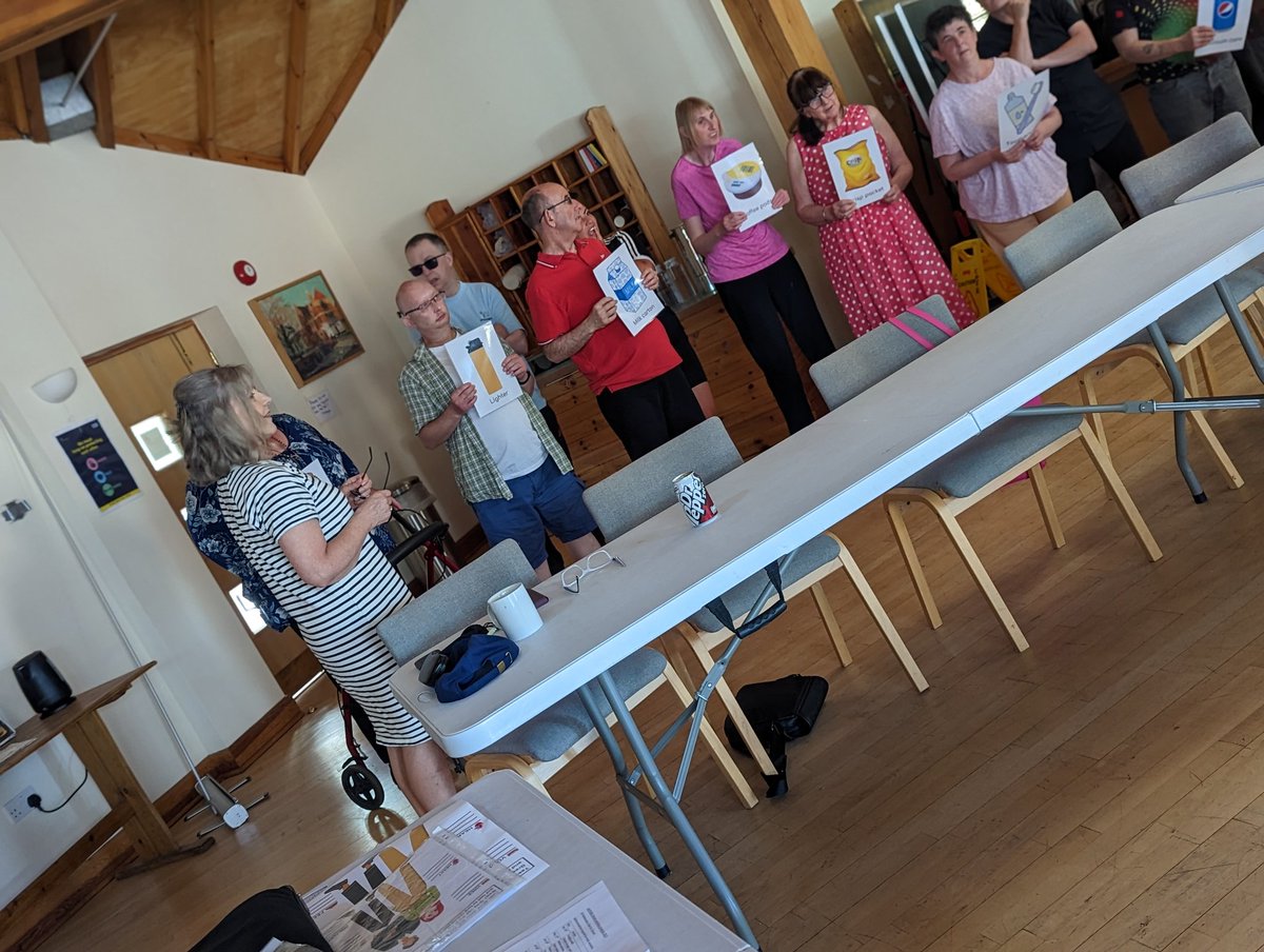 DEB131E's tweet photo. #carbonawareness in @LarchfieldCVT We discussed plastic decomposition and food waste, and how we can help to reduce this ๐ @CamphillVillag1 @PhilipG47911940 @sara_thakkar @robinasquith #workingtogether #helpingtheenvironment ๐ https://t.co/drJGYlxTIf