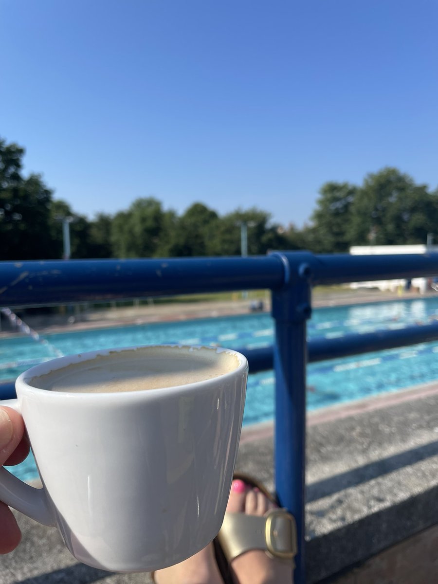 Felt like I was playing out a scene of #thelido by @LibbyPageWrites 
Love our community lido full of different age groups and body types! Just like the characters in the novel which I recommended to my friend as we did our casual breaststroke while nattering 🏊‍♀️