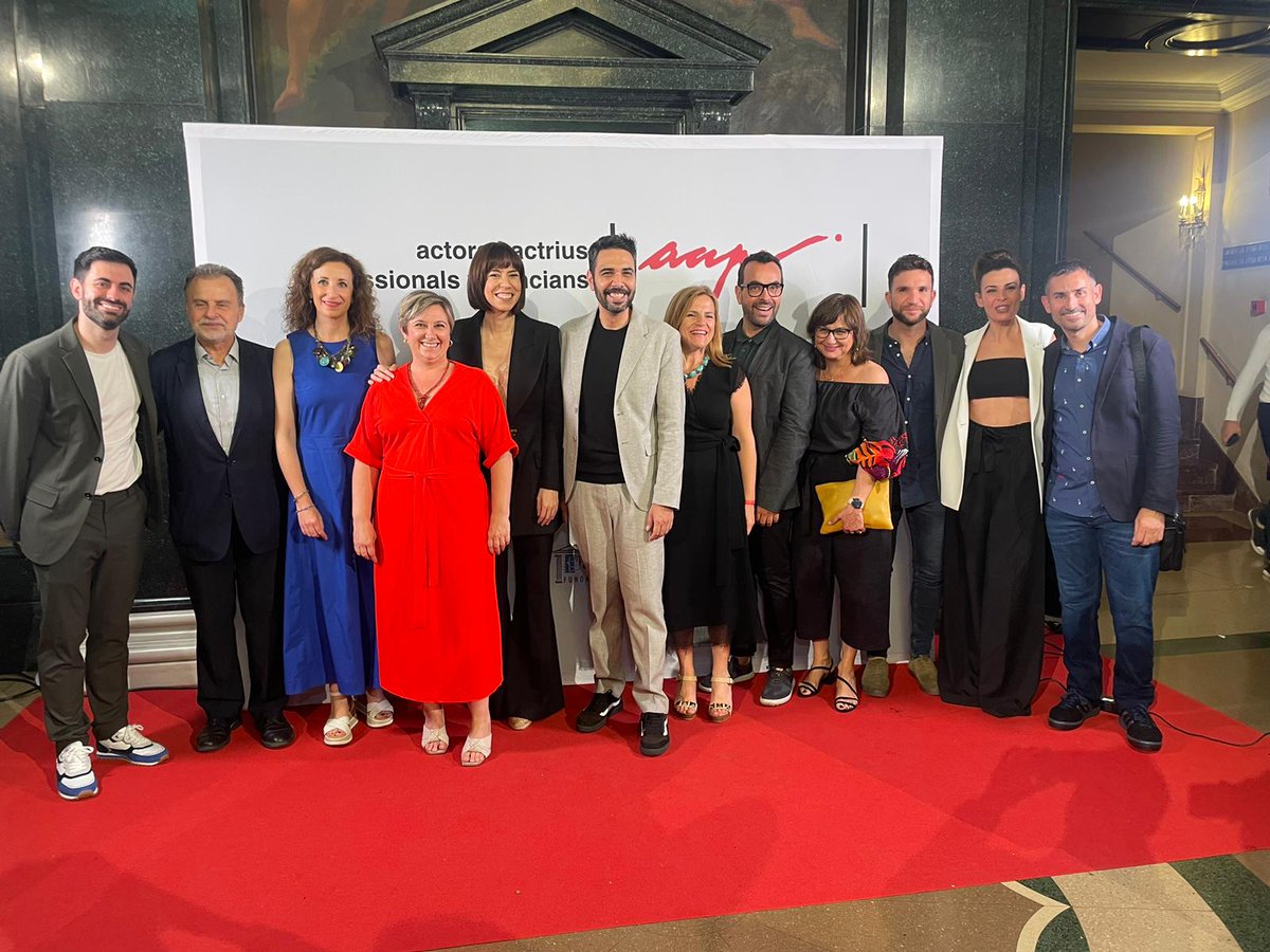 Raquel_Tamarit's tweet photo. Ahir ens vam trobar als #PremisAAPV2023. Us felicite per la gala, em va agradar molt ☺
Enhorabona als premiats, als nominats, i gràcies per les paraules en positiu. Afrontem una nova etapa i ho farem juntes 💪 https://t.co/kwNzXKekC9