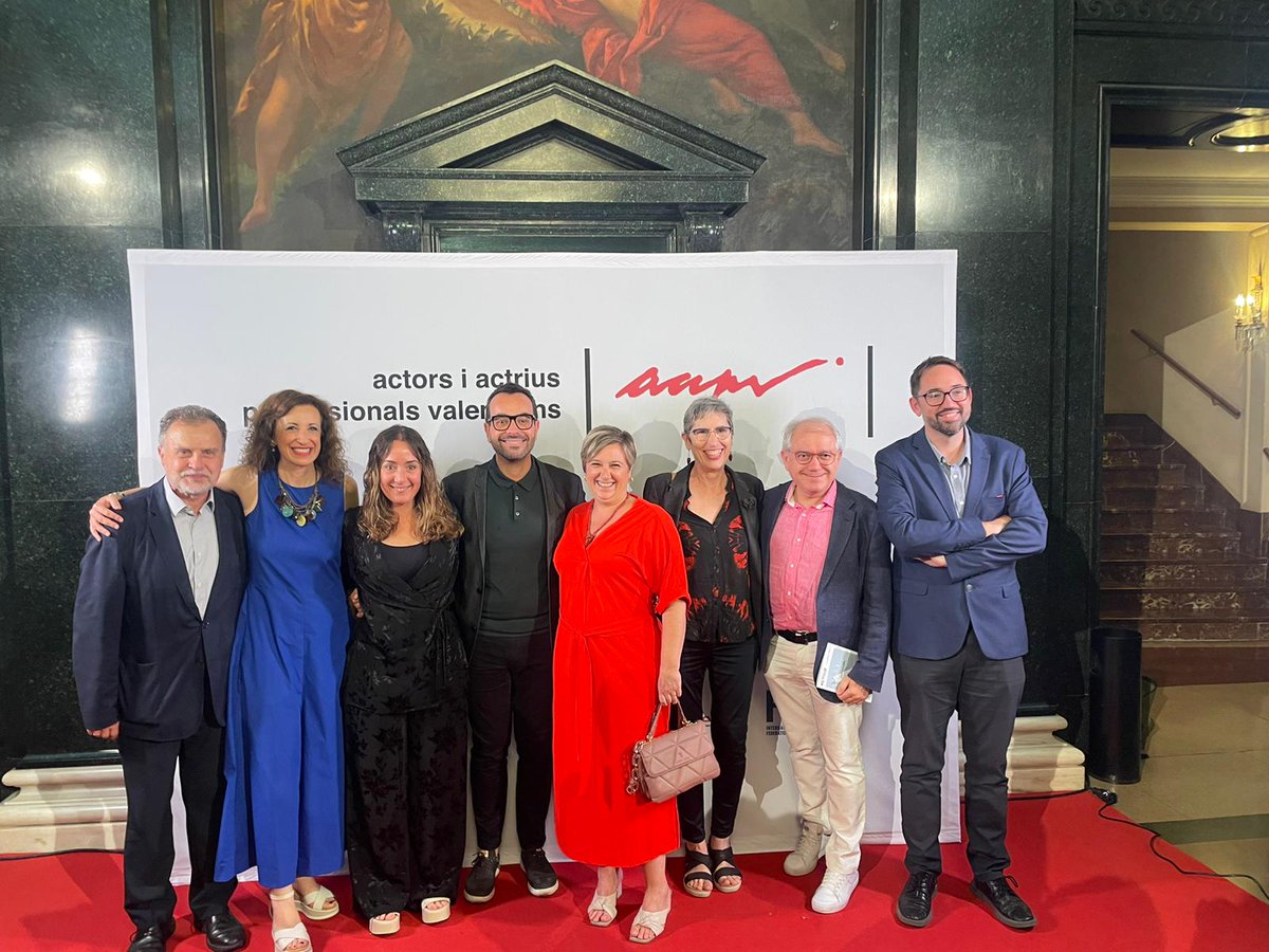 Raquel_Tamarit's tweet photo. Ahir ens vam trobar als #PremisAAPV2023. Us felicite per la gala, em va agradar molt ☺
Enhorabona als premiats, als nominats, i gràcies per les paraules en positiu. Afrontem una nova etapa i ho farem juntes 💪 https://t.co/kwNzXKekC9
