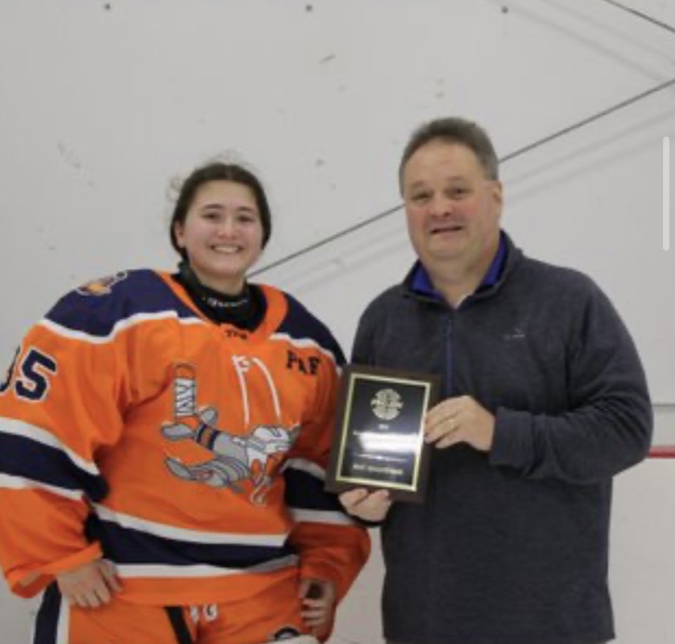 U16MASpitfires's tweet photo. 📣 Congratulations Jackie, Alaina and Anika for receiving U19 Chowder Cup All Tournament Team Honors‼️👏
#chowdercup
@ChowderCup
@NEGHL_hockey
@BBN_Athletics
@DXSF_GHockey
@SMGirlsHockey
@JackieW351 https://t.co/GPBvRFNISv