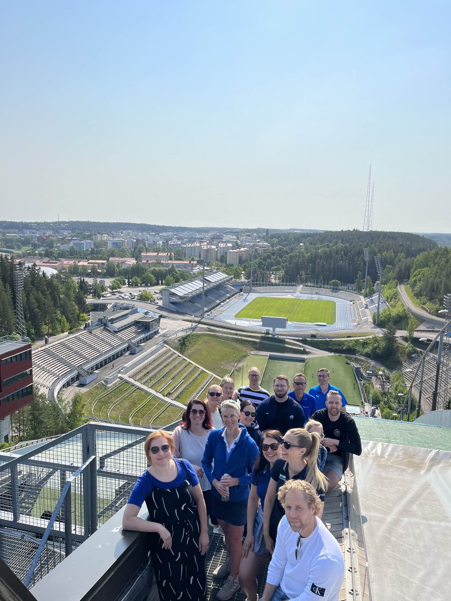 Urheiluopistojen yläkoululeirityksen koordinaattoreiden kanssa innostava kehittämispäivä - tulevan toiminnan suunnittelua ja Pajulahden urheiluopiston yläkoululeiritysmalliin tutustumista.

Terveiset Salpausselän hyppyrimäestä! 
#kasvaurheilijaksi <a href="/Olympiakomitea/">Olympiakomitea</a> <a href="/Urheiluopistot/">Urheiluopistot</a>