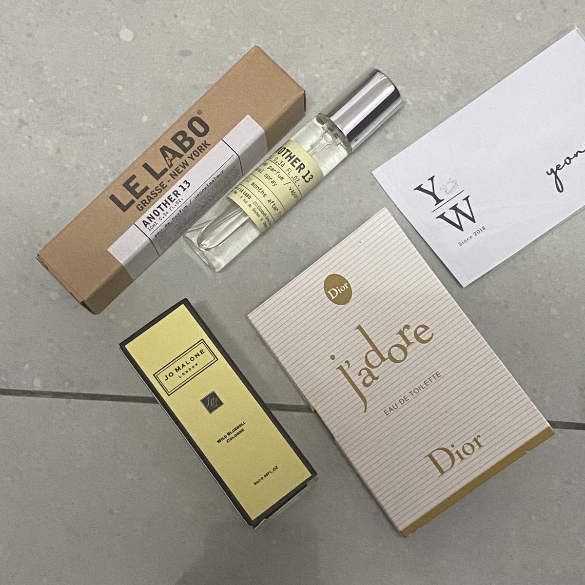 achoonie's tweet photo. my 4th perfume purchase from @Yeongwon_0717 &amp; 2nd bottle of jomalone wild bluebell 🎐🤍 

im bad at describing a scent but please give WILD BLUEBELL a try! best compliment a malaysian can give: not too sweet 😌👌

#ywfeedback https://t.co/w2A0LptzVC