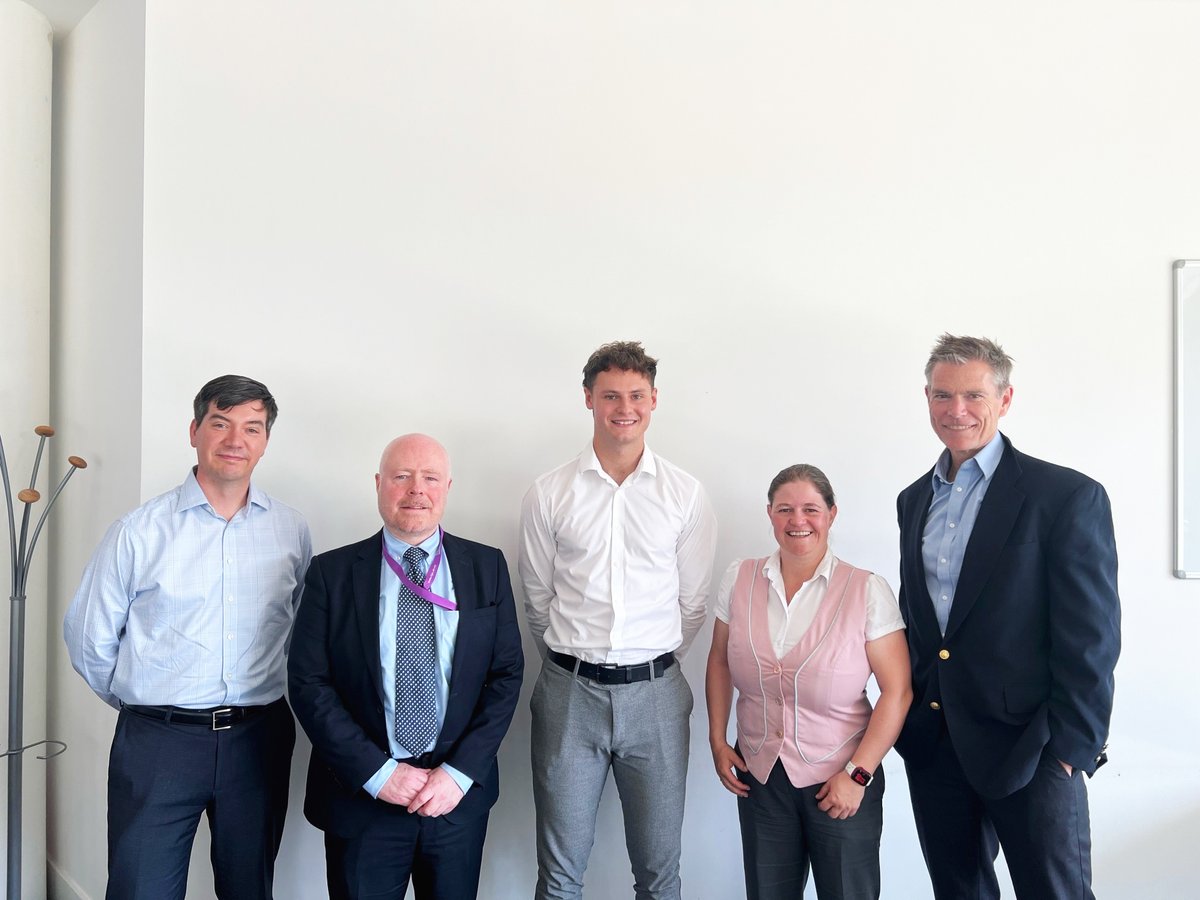 Our caffeine-fuelled celebrity Kai Henderson has been out and about talking about #GraduateApprenticeships. 
Hosted by <a href="/RobertGordonUni/">Robert Gordon University (RGU)</a>, he met with a US delegation led by Paul Herdman of <a href="/RodelDE/">Rodel</a>.

Find out more here > mmass.co.uk/media/kai-meet…
