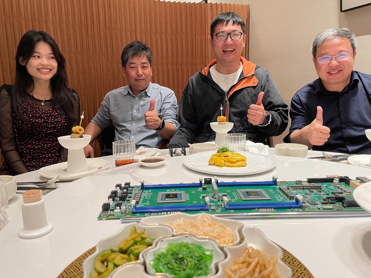 cpswang's tweet image. #RISCVEverywhere , we are already preparing server products for @risc_v to enter the field of #HPC . The first #RISCV  supercomputing maybe earlier than the RISC-V cloud computing.