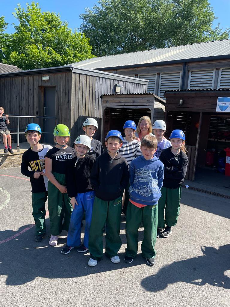WeltonPrimary's tweet photo. Ready to go. Night line. #nottiredyet https://t.co/oVuzU7j18O
