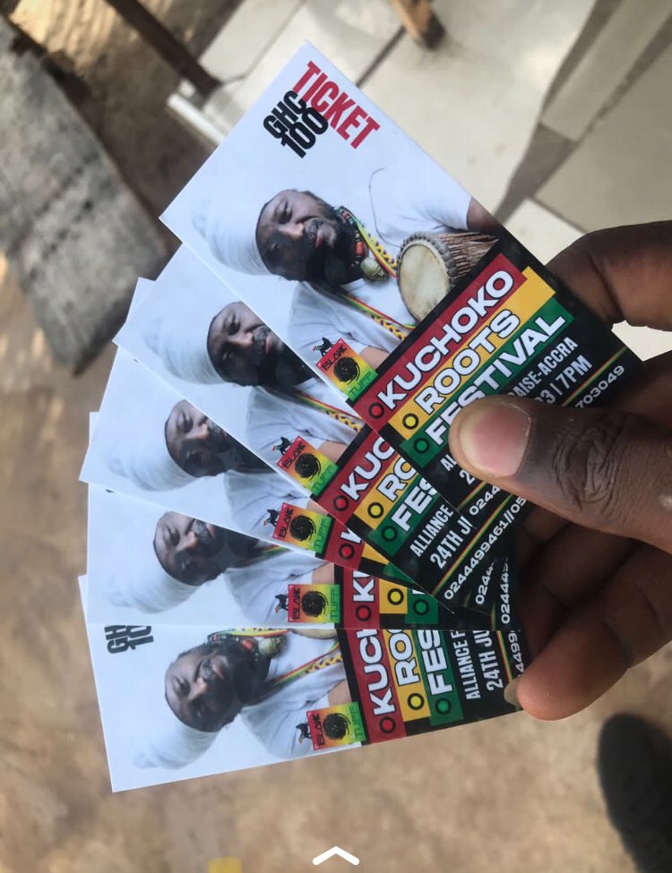 The_Otumfour's tweet photo. #Blakkrasta love ๐ is in the right โbout now on the best mid morning radio show #TaxiDriver on @3fm927 #UrbanBlend with the sexiest rasta man on earth @Blakkrasta ๐ค๐ฅฐ๐ค๐๐ #BackPot ๐ฅ๐ฅ #Kuchoko #KuchokoRootsFestival23 tickets are running out grab your now letโs skank ๐บ๐ฝ๐บ๐ฝ๐บ๐ฝ๐บ๐ฝ https://t.co/N9pJ6HVNiC