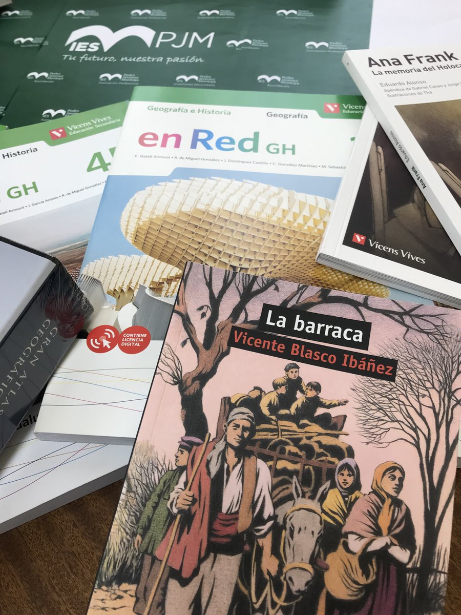 Hoy hemos recibido de la editorias Vicens Vives este lote de libros gracias al primer premio  “Haz apasionantes tus clases de Historia”, obtenido por nuestra compañera Laura Gallego. Gracias a Vivens Vives y enhorabuena de nuevo a Laura, en nombre de nuestra comunidad educativa.