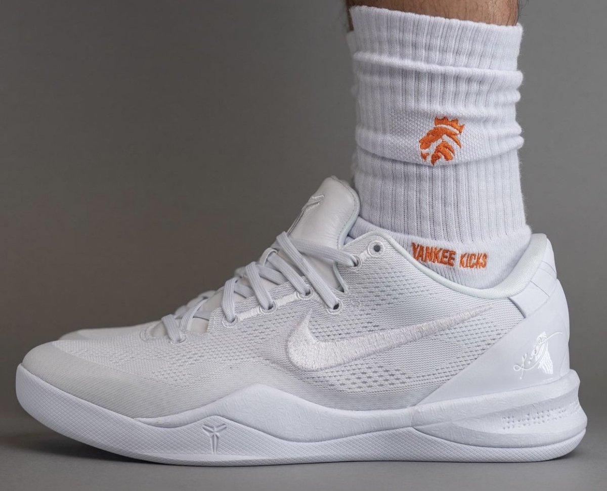 SneakerPings's tweet image. Nike Kobe 8 Protro “Triple White”🙏

Releasing on Kobe Day 8/24🗓️

Retail Price: $180

What are your Thoughts?

📸@SBDetroit