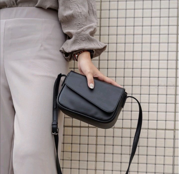 xmoonjie_'s tweet photo. 🌻Rekomendasi Sling Bag Resleting🌻

tags. tas mini tas kecil tas hp slingbag sling bag tas lucu gemes tas pesta kondangan tas main https://t.co/3XAZD2wZLS
