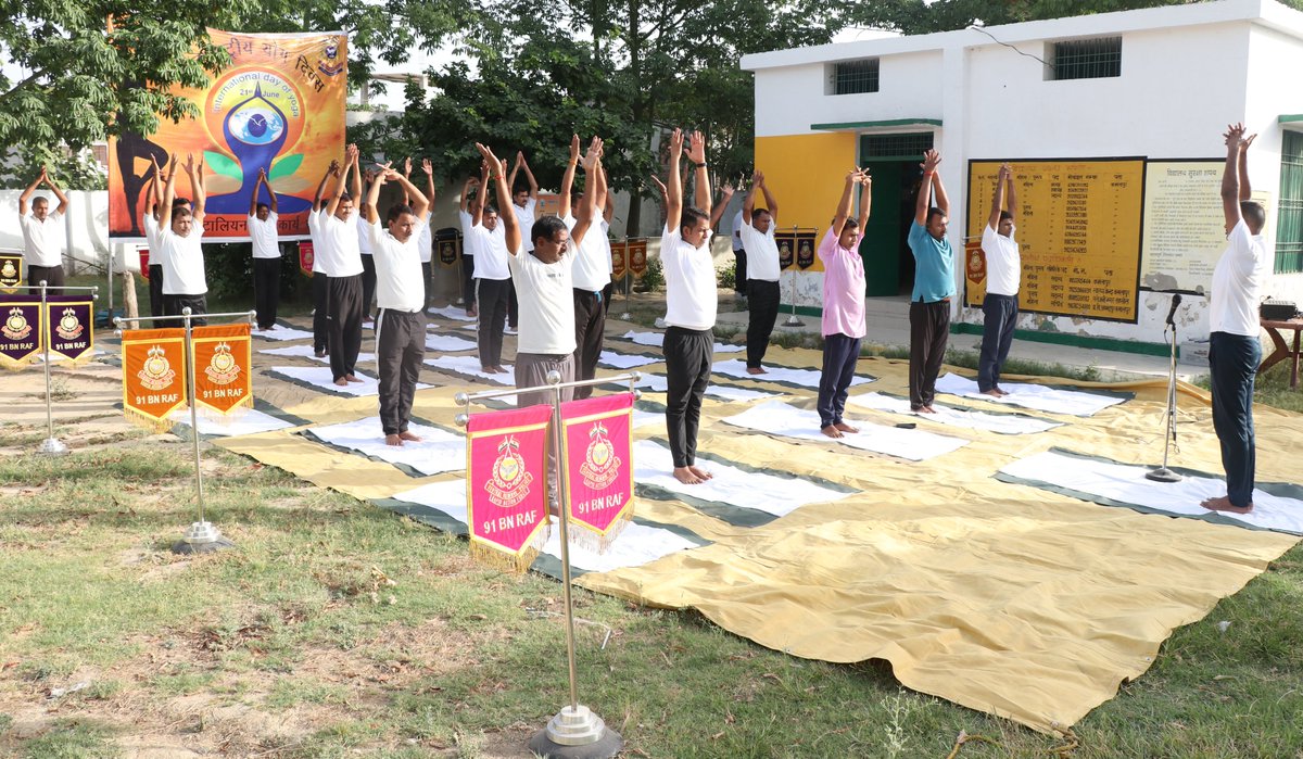 091bn's tweet photo. "Bringing health and harmony to our villagers" A combined Yoga practice with force personnel and villagers was conducted at village Kamlapur (Lucknow). This is journey of wellness and to discover the transformative power of yoga together. https://t.co/3ViQqPFBi0
