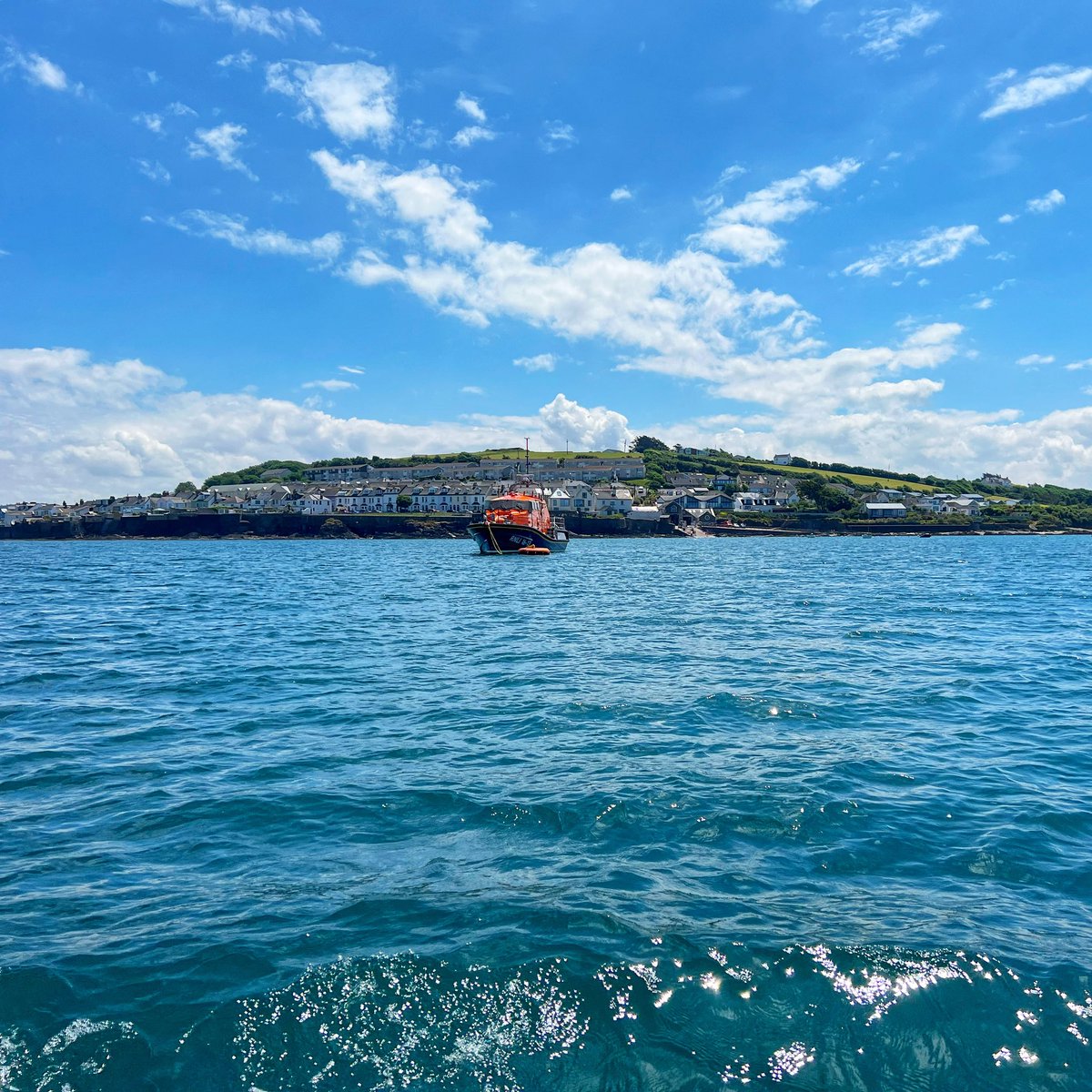 #Appledore #Lifeboat, the Mollie Hunt. One of my favourite sights when we come in on the estuary.
She’s been keeping us safe since 2010

#rnli #molliehunt #northdevon #picoftheday #north_devon #visitdevon #lovedevon #springindevon #devongin #atlanticspiritgin #spiritofnorthdevon