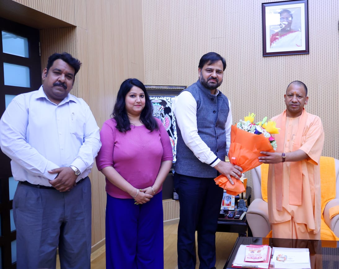 It was really great meeting with UP Chief Minister Shri @myogiadityanath. Discussed STEM education rollout plan in UP as well as inviting him for World Robotics Championship - @technoxian to be held at Noida Indoor Stadium on 25th - 27th July'23.

#aicra #technoxian #haijazbaa