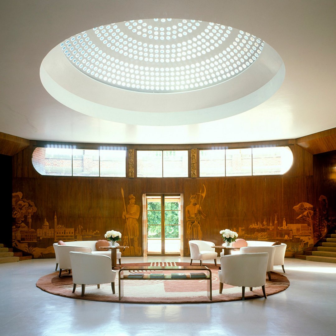 A look back at some of the extraordinary commissions we have done over the years. 

#BespokeCommissions #NEJStevenson #FurnitureMakers #BespokeDesign #DesignInteriors #InteriorDesign