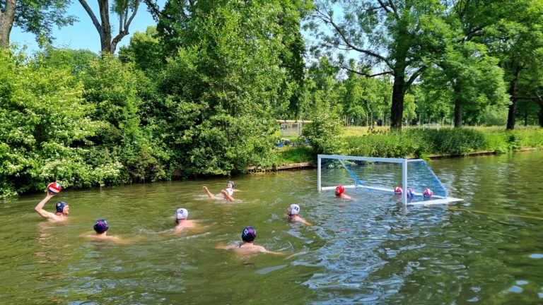 Kampong Voetbal (@kampongvoetbal) on Twitter photo Groots sportspektakel op zondag 18 juni rondom Stadion Galgenwaard (<a href="/TraiectumS/">Multi-Sportcampus Traiectum</a>) kampongvoetbal.nl/1/236/groots-sโฆ Groots sportspektakel op zondag 18 juni rondom Stadion Galgenwaard (<a href="/TraiectumS/">Multi-Sportcampus Traiectum</a>) kampongvoetbal.nl/1/236/groots-sโฆ