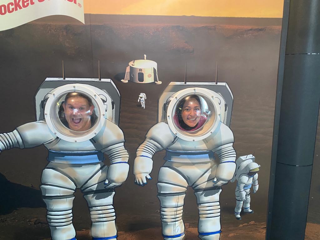 BISRScience's tweet photo. Live footage of Major Jon (Andrews) and Commander Sihlaroglu, all the way from Mars! 👩‍🚀👨‍🚀🚀🇺🇸✨

#BISRSpaceCamp2023 #BISREnrichment https://t.co/OyVlFGl6fp