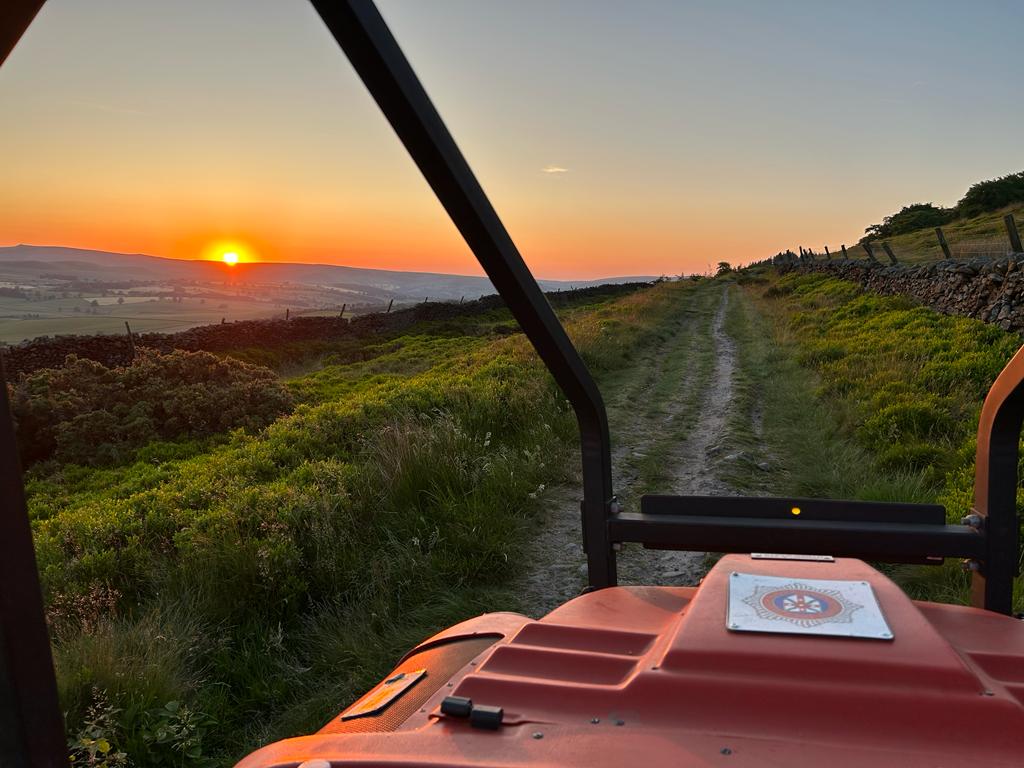 🔥🔥🔥
Local crews  Skipton Moor responding to a wildfire. 

With the risk of wildfire currently at its highest for the year please be mindful of how you dispose of cigarettes and only use bbqs in designated areas as heat can transfer very quickly In to the already dry ground!