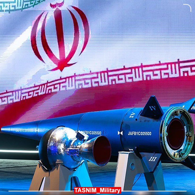fatemedialii's tweet photo. #روایت_امید سرعت و قدرت مانورپذیر موشک هایپرسونیک «فتاح»  ست که دو مولفه‌ای و  قادر از سد بهترین سامانه‌های دفاع هوایی آمریکایی و اسرائیلی نظیر «تاد» و «پیکان» عبور کند. https://t.co/rX3LuojyLi