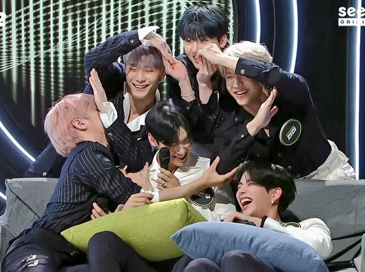 bobahyukie_'s tweet photo. bring my family back https://t.co/t13a602tvo