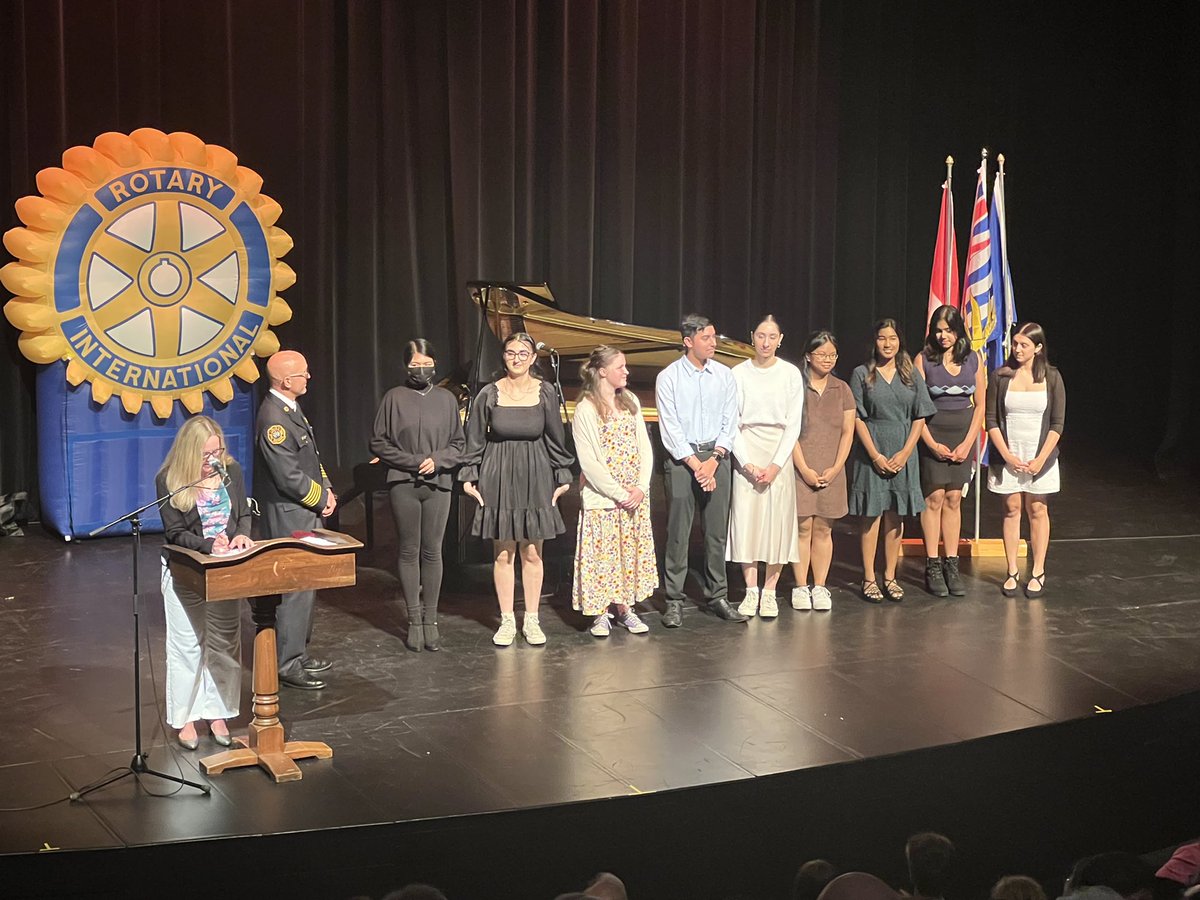 Congrats to our Huskies who were honored at the Delta Rotary Youth Awards on Mon night. Well-deserved recognition for always going above &amp; beyond to help others! #huskypride #huskyhighlights #sd37 <a href="/deltasd37/">DeltaSchoolDistrict</a>