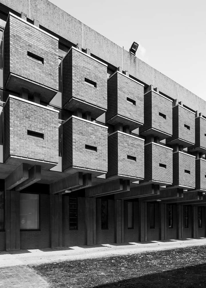 areasvellas's tweet photo. Sidney Jones Library, University of Liverpool...1970β76
Sir Basil Spence, Glover & Ferguson...
Photo Simon Phipps...
#architecture #arquitectura #BasilSpence
https://t.co/ie9YAFPVhY https://t.co/Qj0pHcyG7K