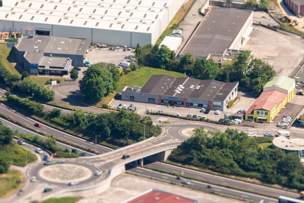 _DigitalSurf's tweet image. Can you guess where this is?
HINT: where the best #analysissoftware on Earth is made 😉😝
#inthesky #aerial Photo courtesy of Johann Cour