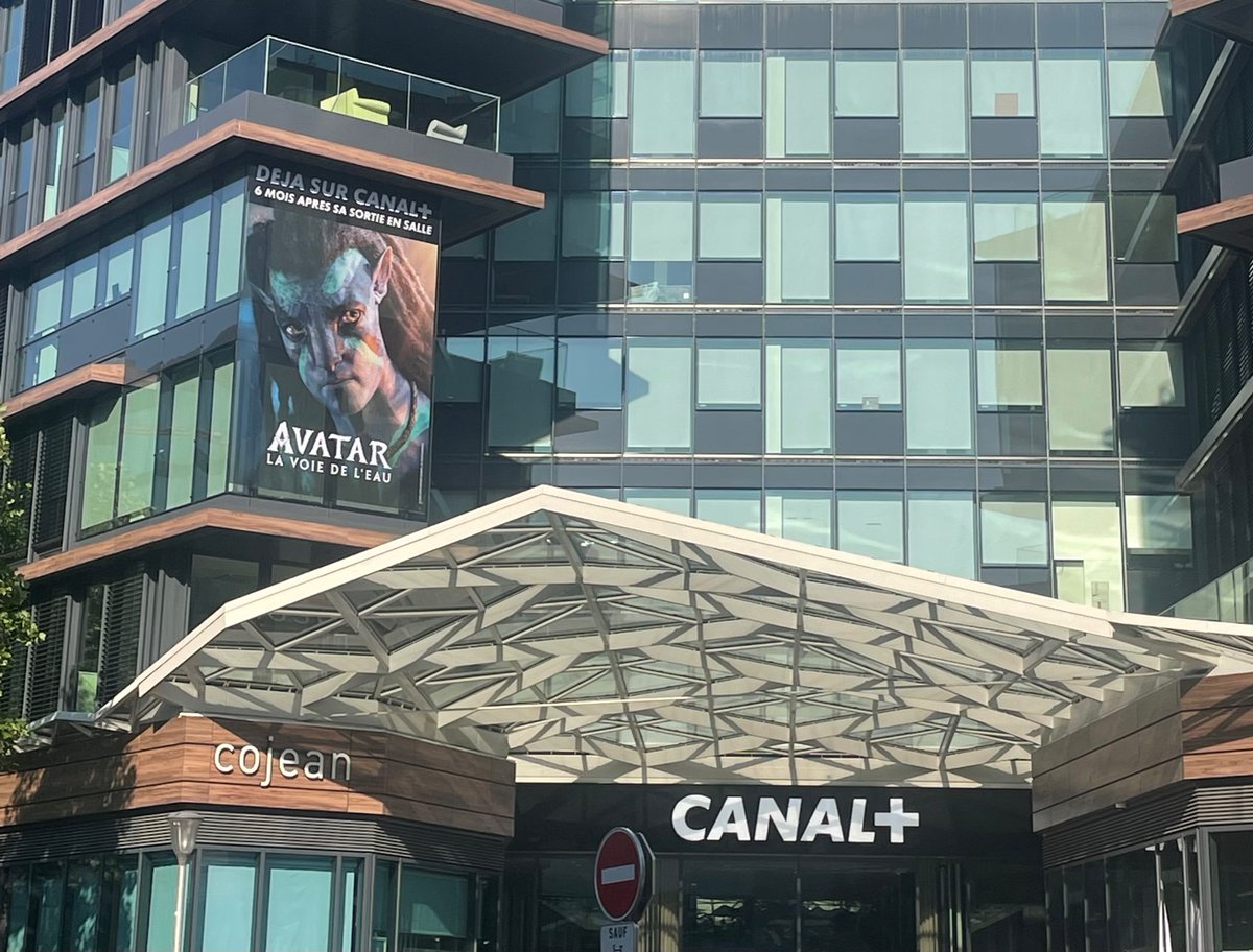 jucharlemagne's tweet photo. Avatar, la voie de l’eau 🎬 c’est aujourd’hui ! Sur @canalplus évidemment https://t.co/UknNk9sdfk