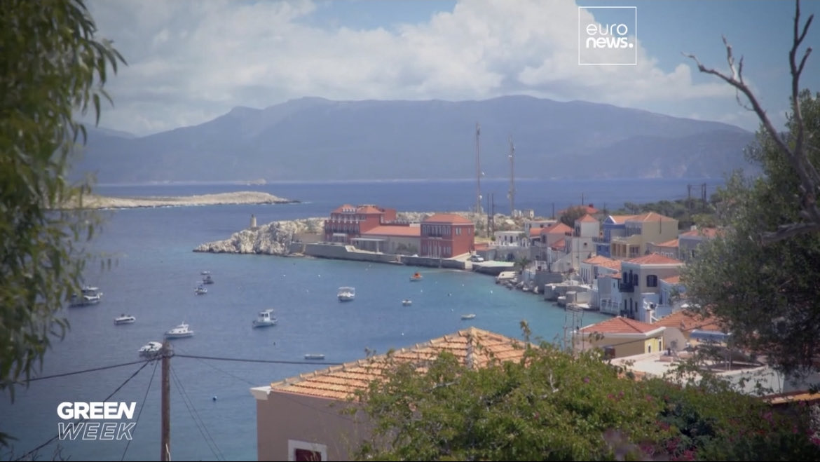 PressGreekEmbas's tweet image. #Halki :The #Greek #island that's acting as a model  for communities wanting to live on #solar -powered electricity grids ☀️
🔗euronews.com/2023/06/07/hal… ⁦@euronews⁩ #sustainability #energy #renewables #Greece #GreenWeek ☀️
