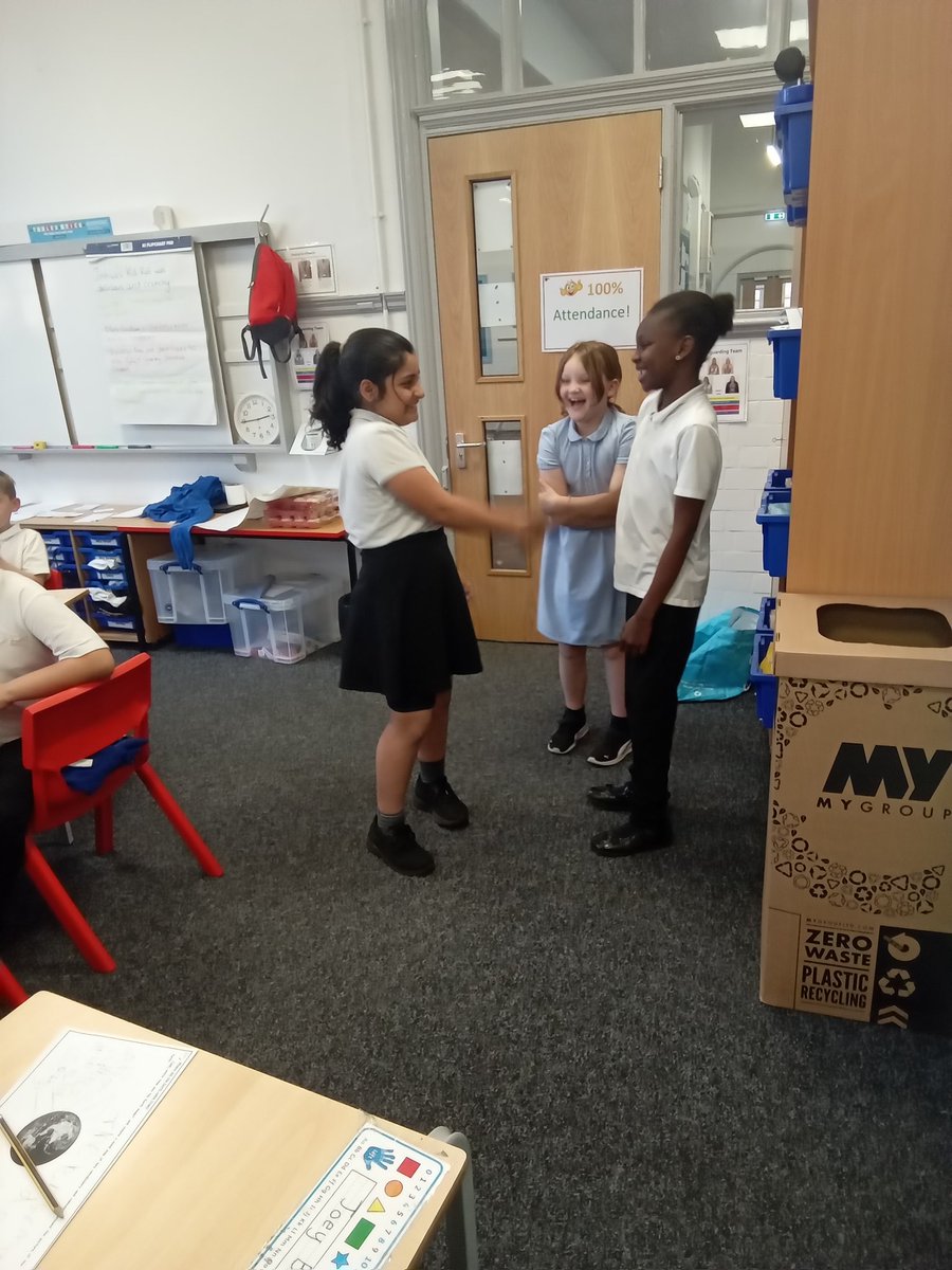 DeltaMerseyY6's tweet photo. In our Thrive session we discussed getting on and falling out and did some role play #MPAthrive #ThriveTuesday @DeltaMersey https://t.co/AEWA8oVF7U