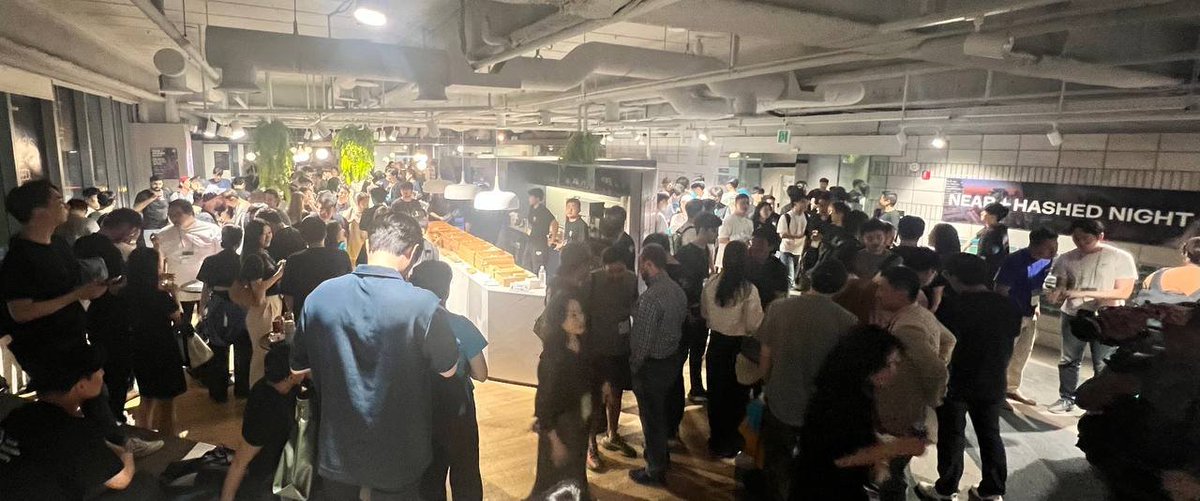 hashed_official's tweet photo. NEAR x Hashed Night hosted by @NEARProtocol and @Hashed_official on June 8th was a huge success! Great turnout at #HashedLounge with engaging interactions among founders, developers, and investors in the blockchain space. Special thanks to @ilblackdragon and all who joined us :D https://t.co/MPrCPwG2vo